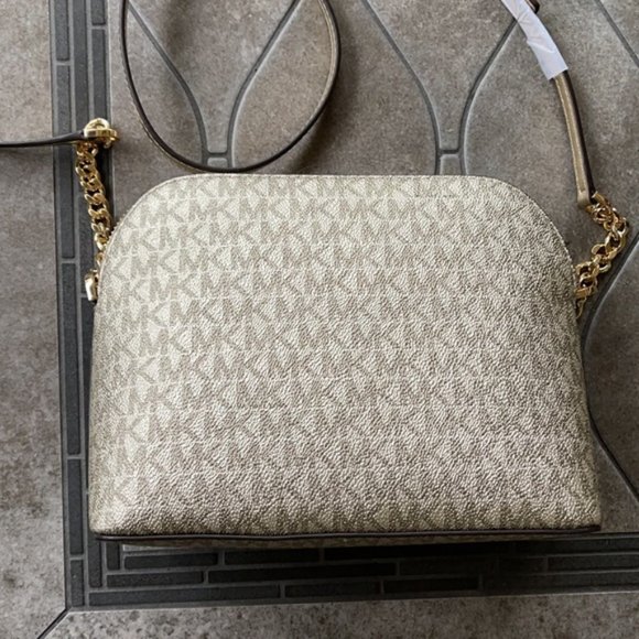 Michael Kors Jet Set Travel Medium Dome Crossbody Bag Pale Gold - Picture 2 of 15